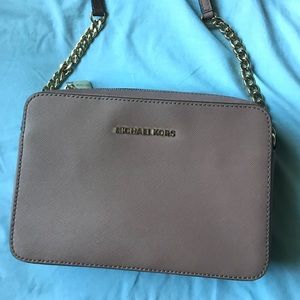 Michael Kors jet set cross body