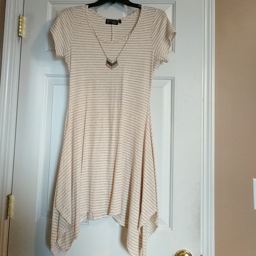 Cute flowy dress