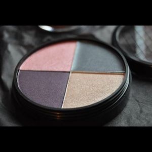 Smashbox Shadow and Liner Quad Risqué NEW!