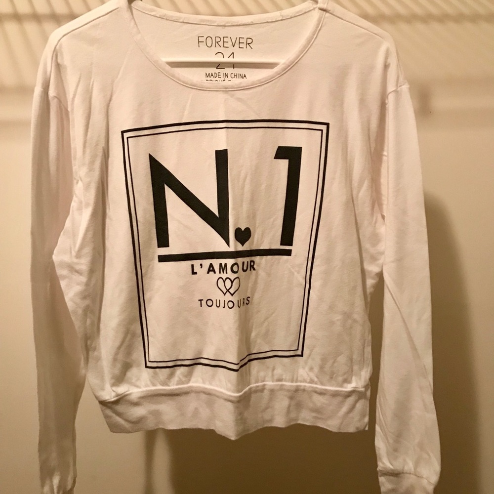 2 Juniors Size M EUC (Forever 21 & AE)
