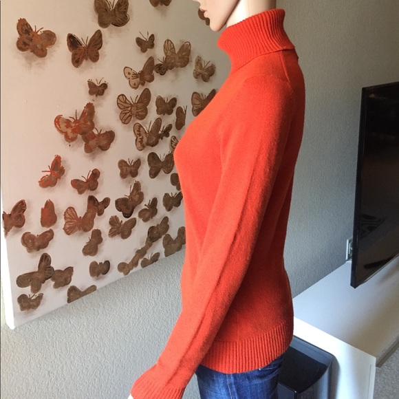 Banana republic Italian wool turtleneck sweater - Picture 8 of 8