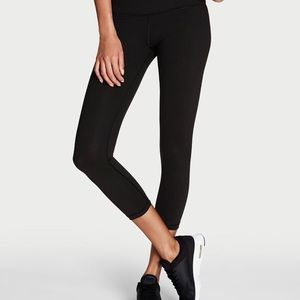 Victoria’s Secret Sport Knockout Capri