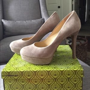 Gianni Bini Nude Suede Heels