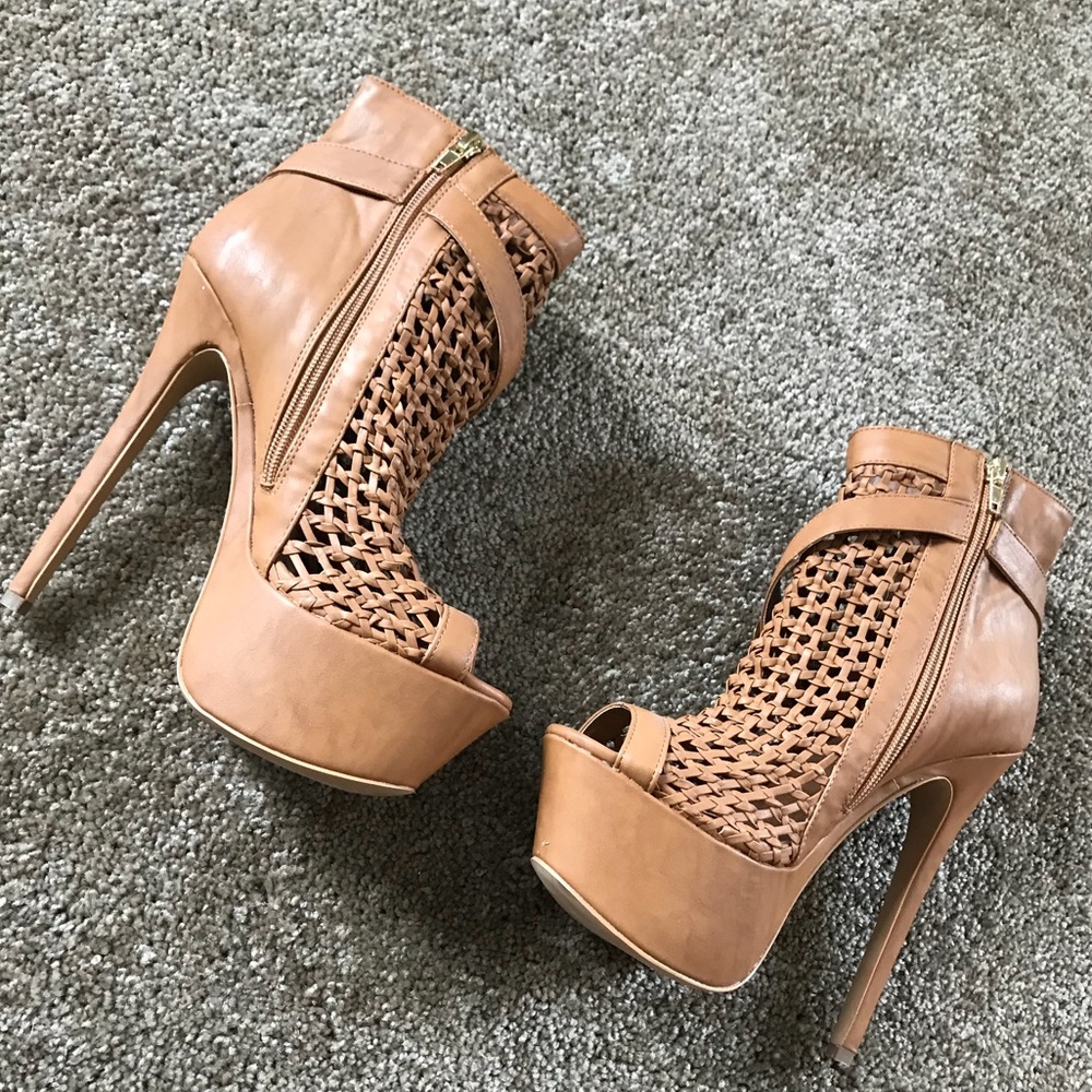 Bebe boots
