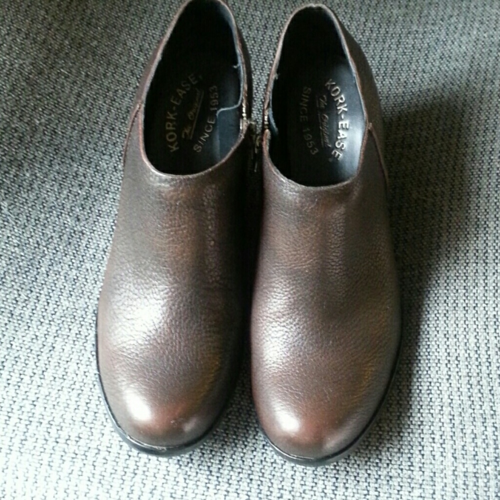 Really cute Kork Ease Brown Leather Booties