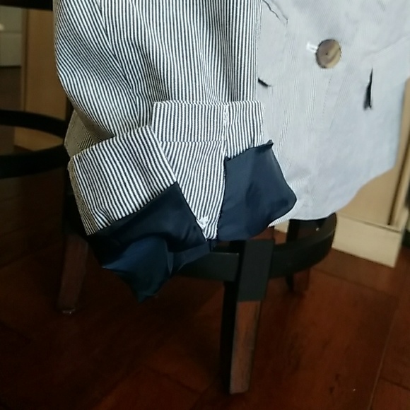 GAP Pinstripe Blazer - Picture 3 of 4