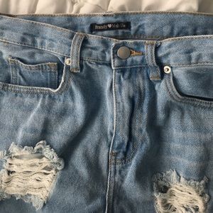 Never worn Brandy Melville jeans