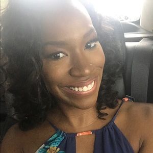 Meet your Posher, Carla