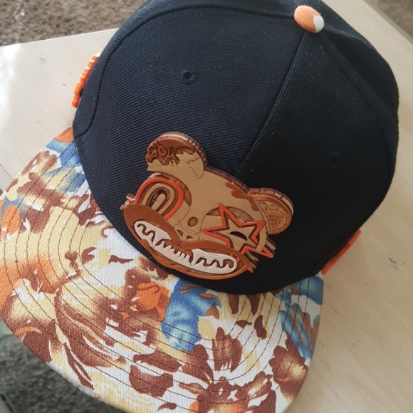 Hat - Picture 1 of 3