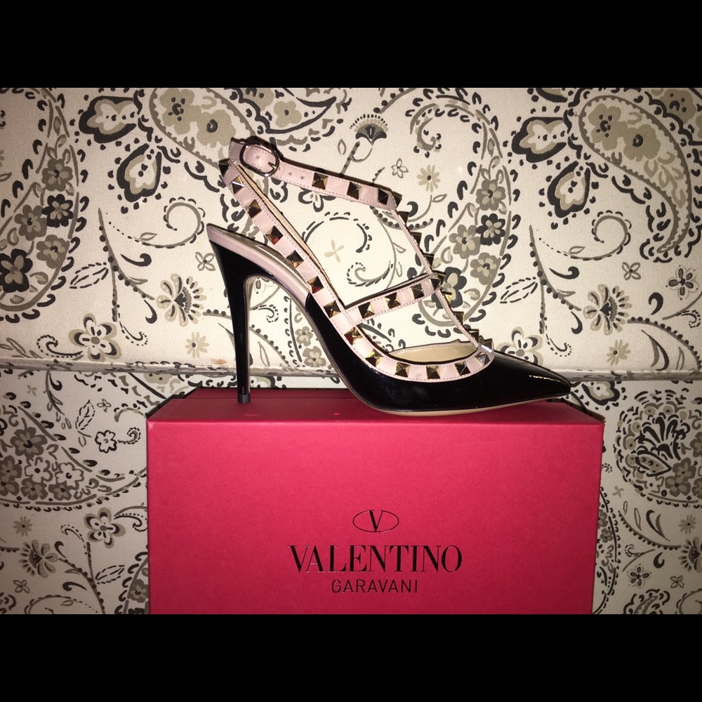 Valentino rockstud pump