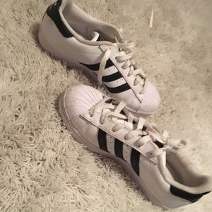 Women's Adidas superstar