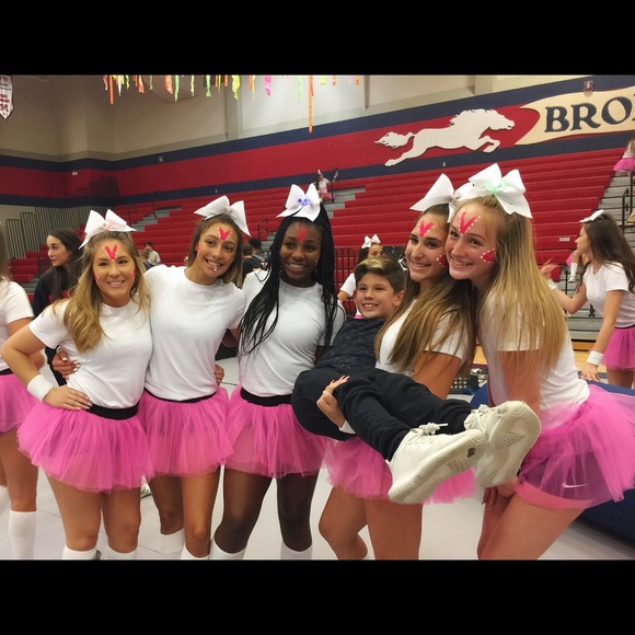 Meet your Posher, Juliana - Picture 1 of 1