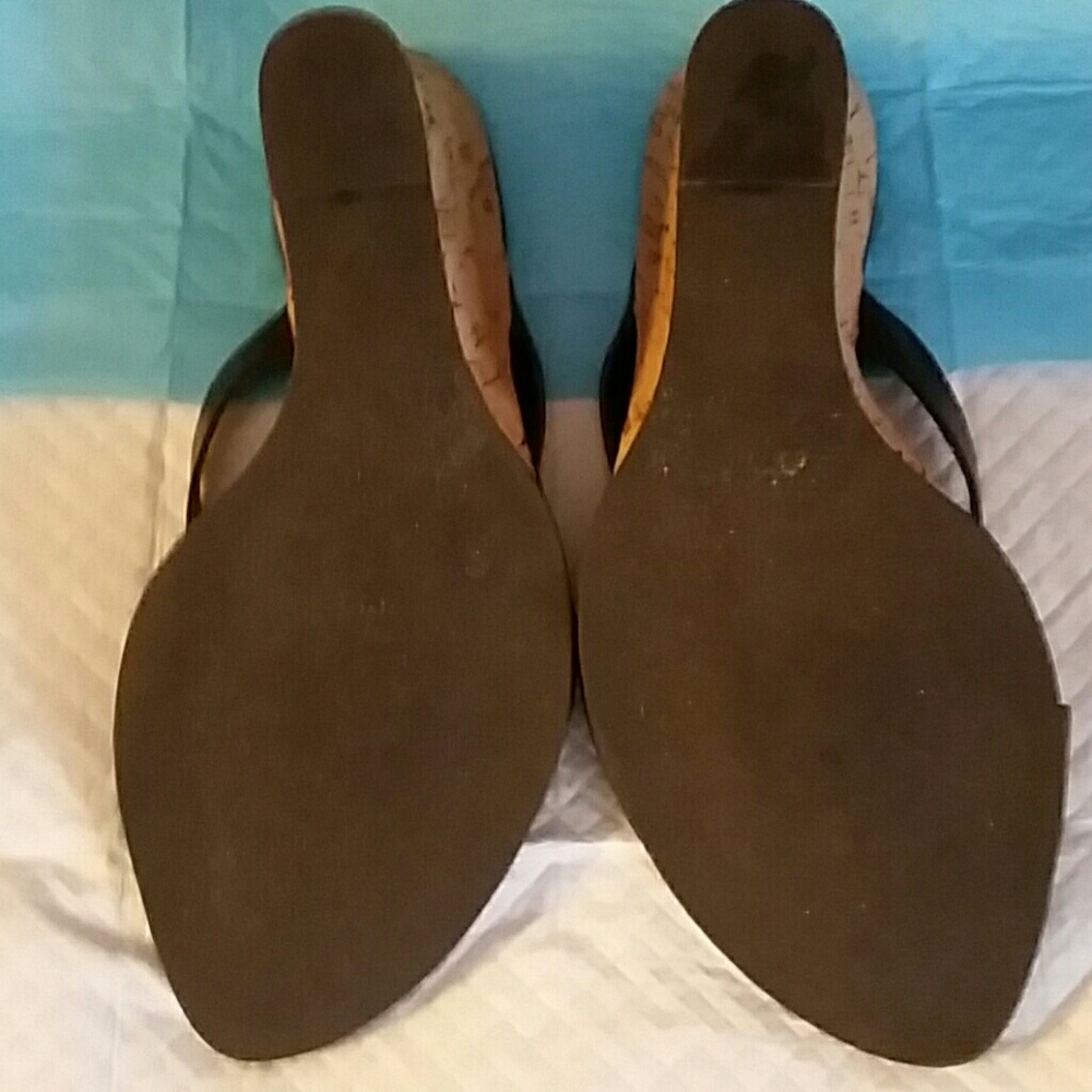 Two Lips shoes - Picture 3 of 5