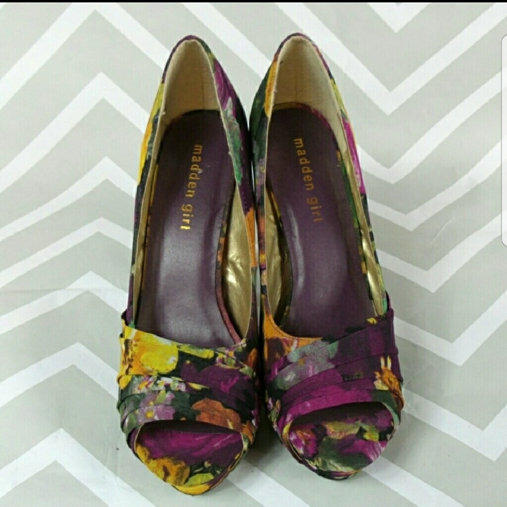 Madden girl floral peep toe pumps