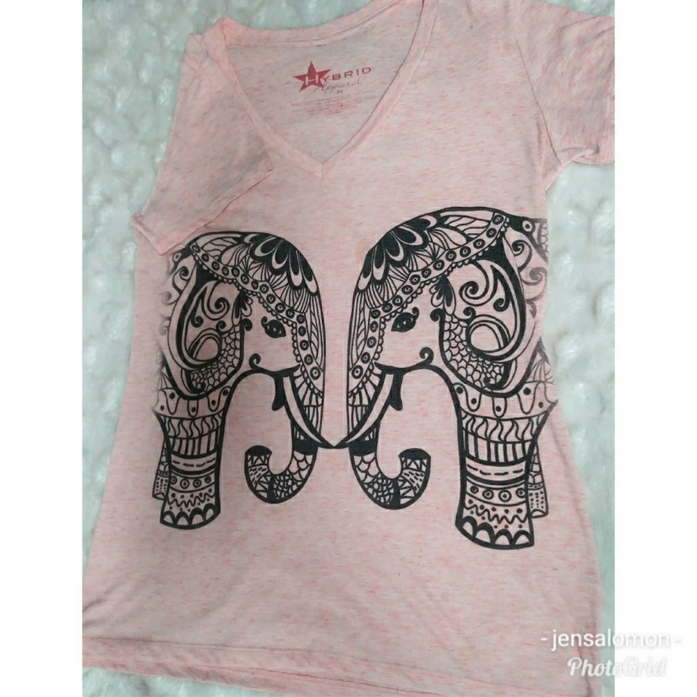Pink elephant design t-shirt