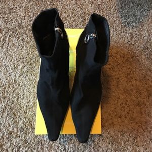 Donald J Pliner short stretch black bootie