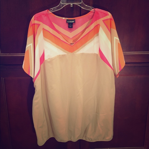 Color-block top - Picture 1 of 4