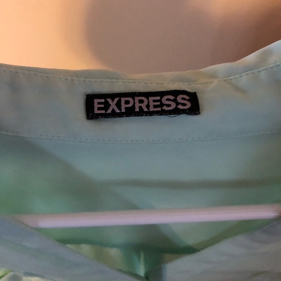 Express button up - Picture 3 of 3