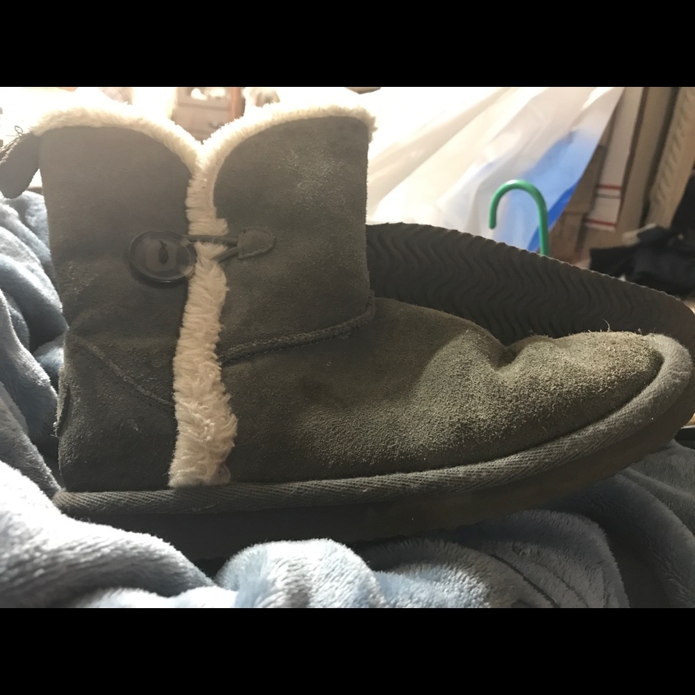 Green American Eagle boots