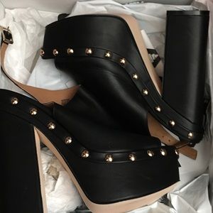 Brand new!!!Woman shoes “Merrigan style just fab