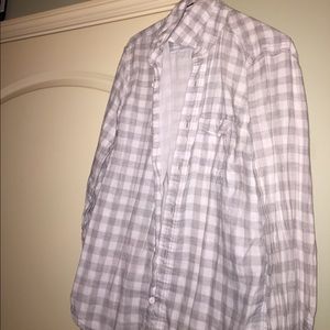 Gap gray and white button up shirt. Super soft