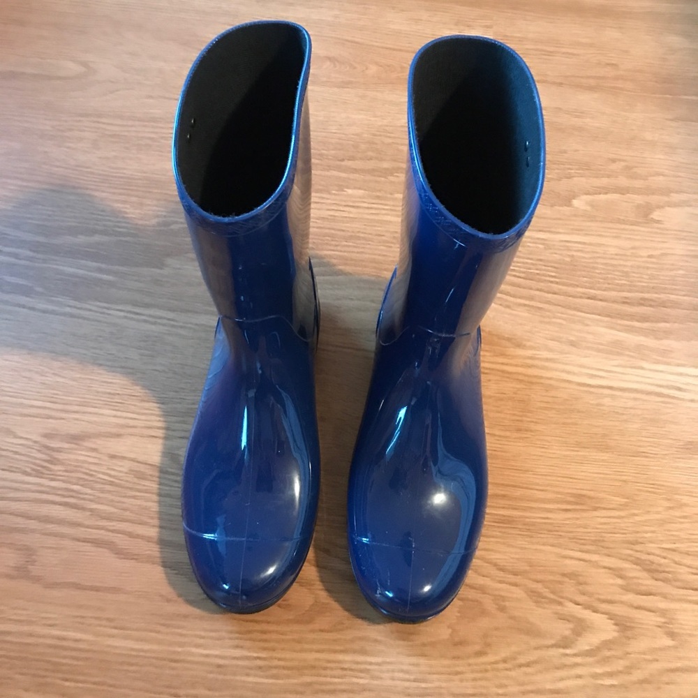 Women’s UGG Rain boots