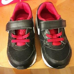 Toddler Nike gym Shoes