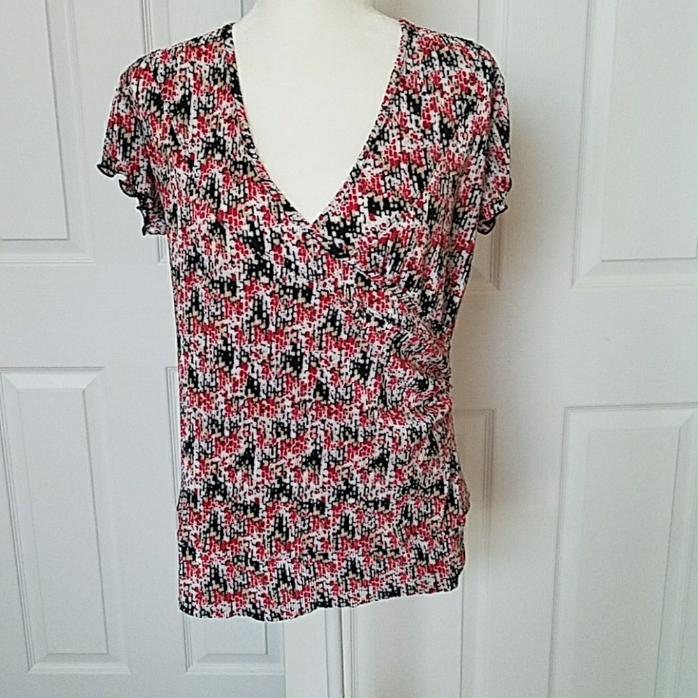 Black red white V neck  New Directions