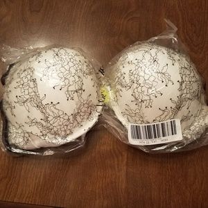 Victoria's secret bombshell bra Add 2 cups