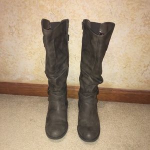 White Mountain gray tall boots