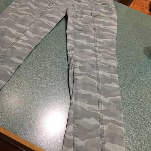 Nike running sneaker size 6? - Picture 3 of 8