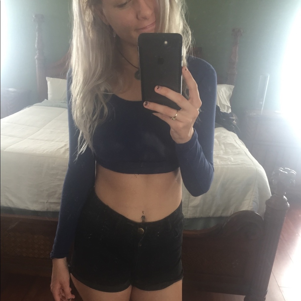 Forever 21 LongSleeve Croptop