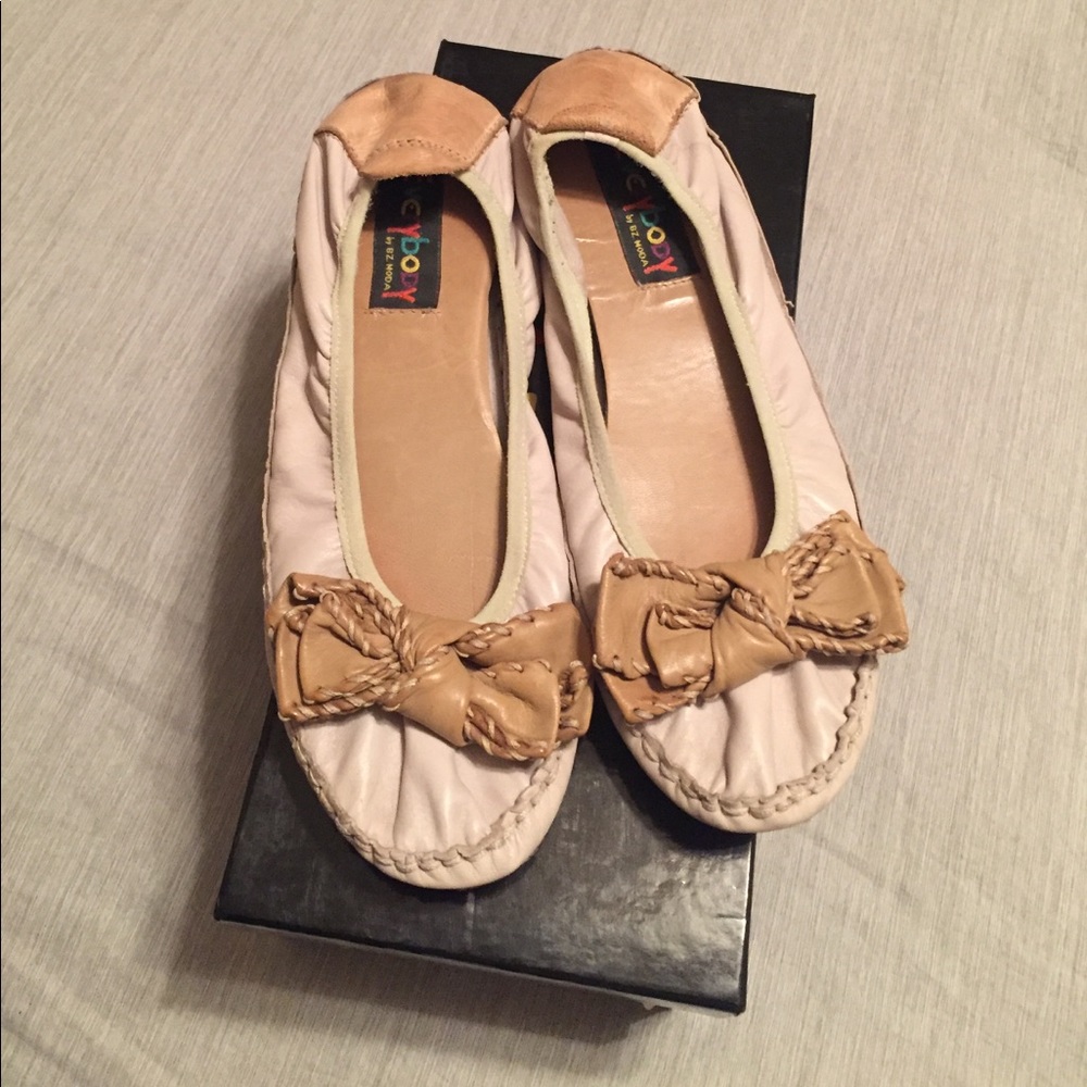 Tan Flats with Bow on Toe