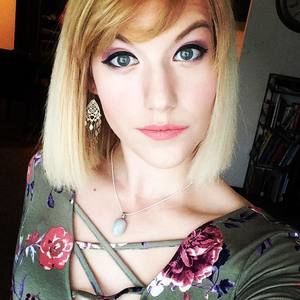 Meet your Posher, Cassaundra