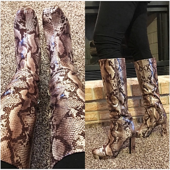 ❤️SALE❤️Hot Momma Snakeskin Tall Boots sold - Picture 8 of 8