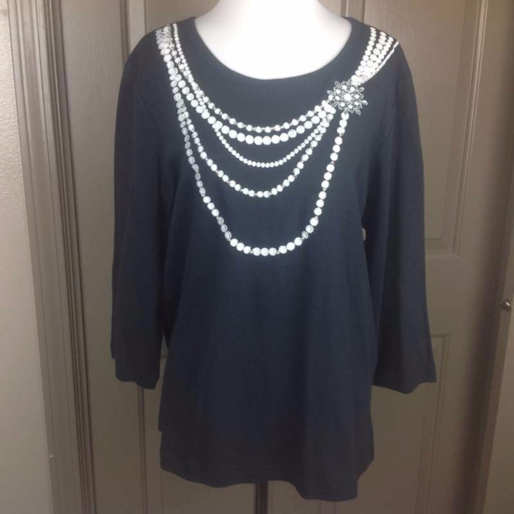 NWT Blaine Trump Top Large Embellished Beaded Embr