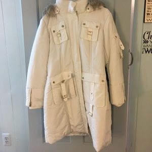 XL LARGE WHITE COAT