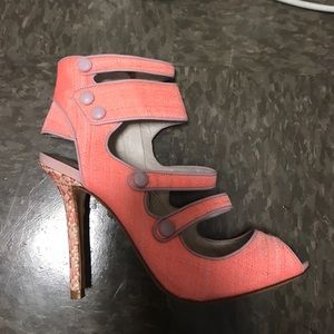 Sophia Webster pink heels!