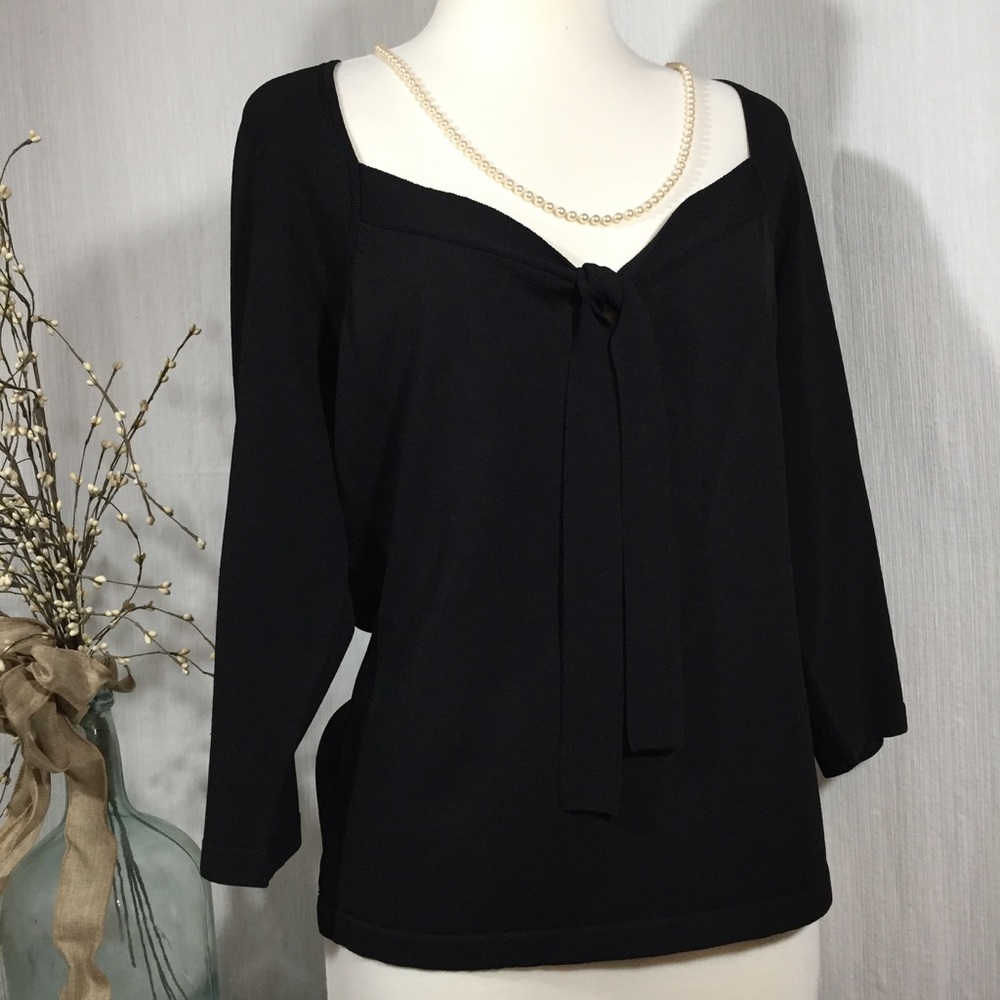 Black Nicole by Nicole Miller 3/4 sleeve sweater.