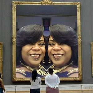 Meet your Posher, Lola