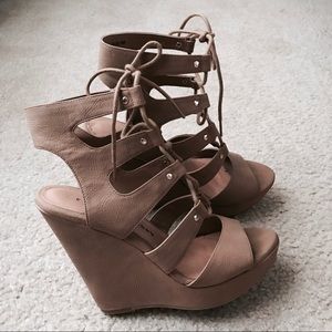 Chinese Laundry Wedges