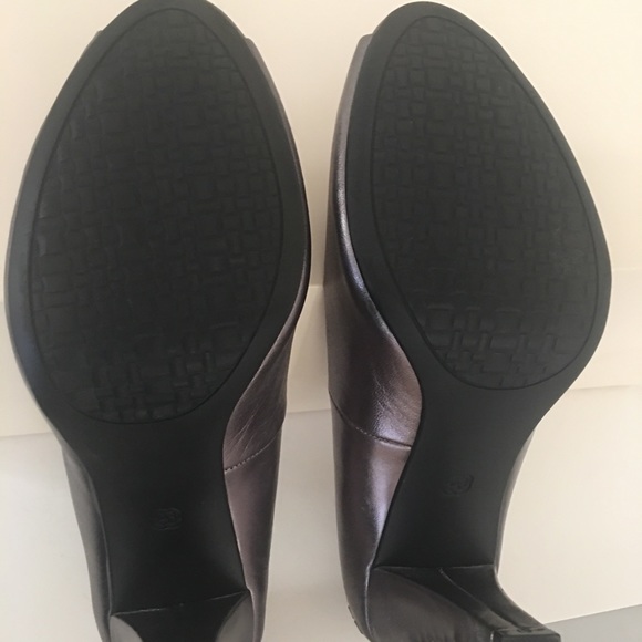 🛍SALE🛍 Elliot Lucca Open Toe Pumps NWOB - Picture 5 of 5