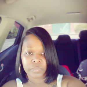 Meet your Posher, Monique