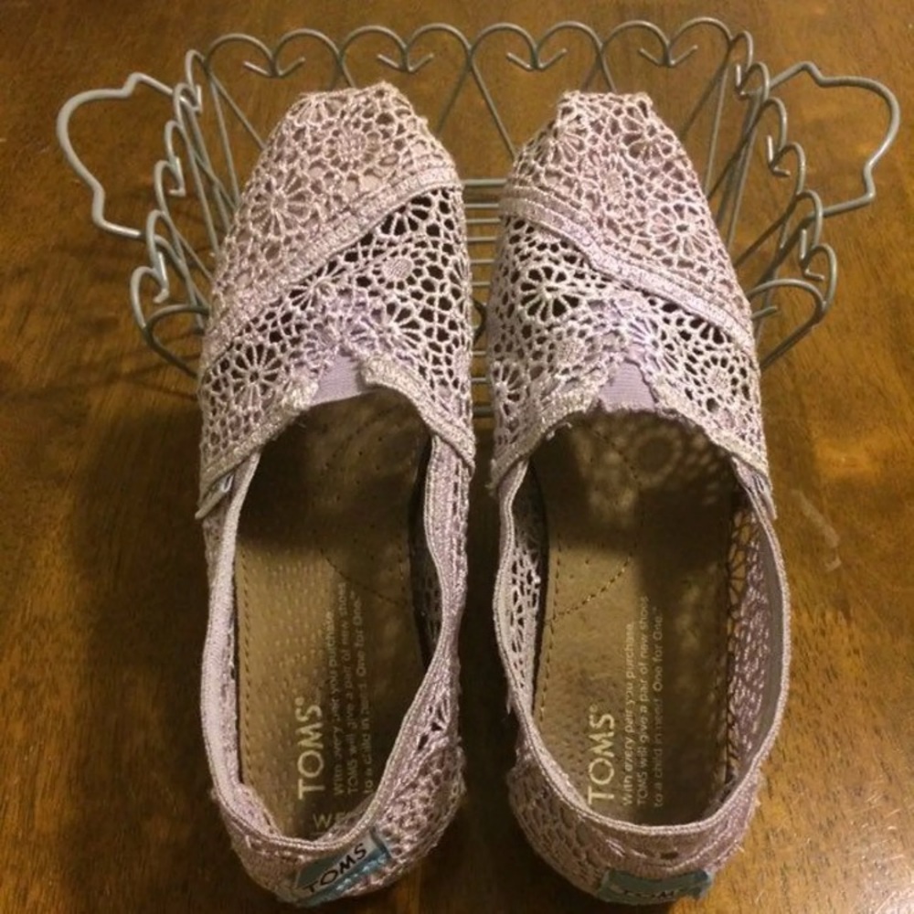 ⬇️ Reduced⬇️Toms Lavender Lace Flats