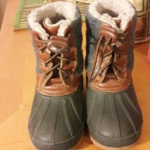 Toddler Snow boots size 5-6 (small)