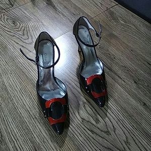 Calvin Klein Womens dress Shoes Sz. 6.Black & Red
