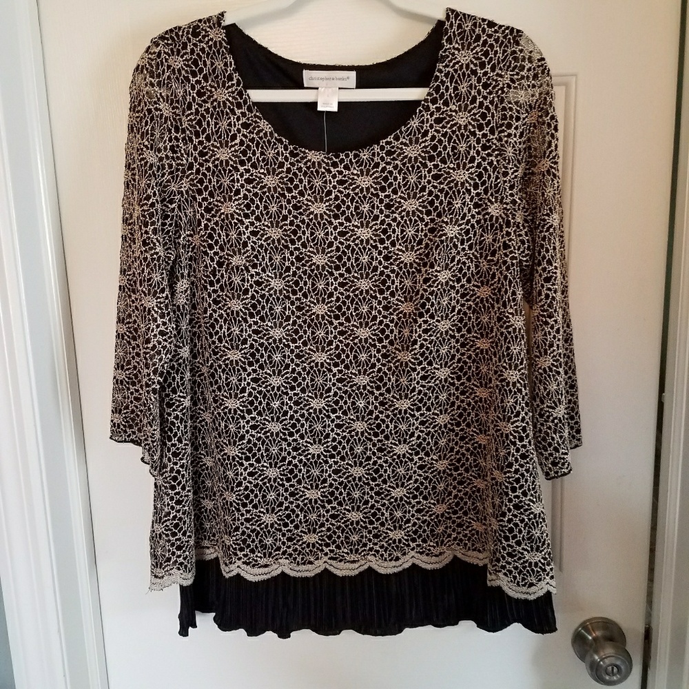 Lacey detail with ruffled hem shirt