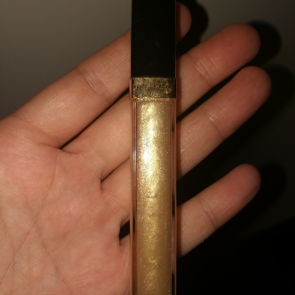 Chanel lip gloss