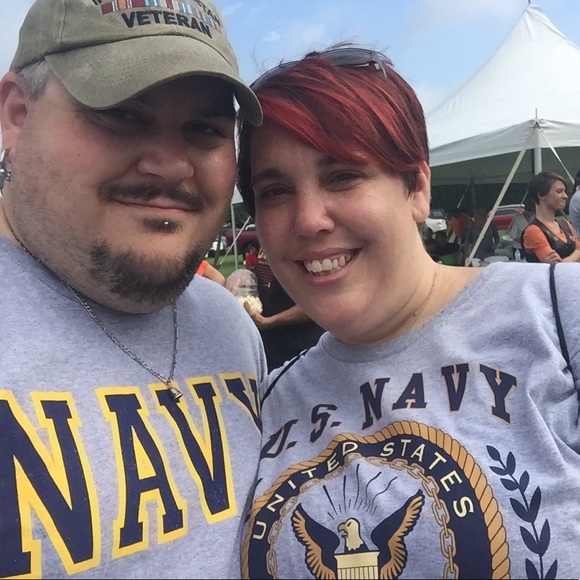 Meet your Posher, Cyndi - Picture 2 of 2