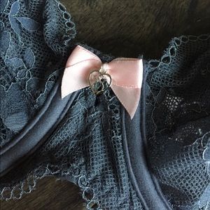 Victoria Secret Lace Bra NWT